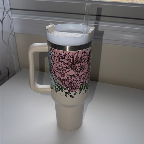 Stanley 40 oz Quencher – Cream Floral Artist Edition (2022, Glynn Rosenberg) - Picture 4 of 16